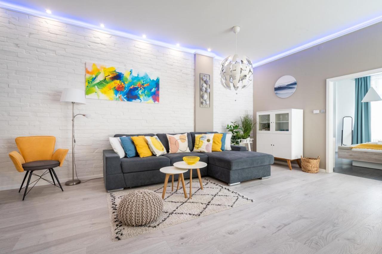 Bpr Lavish In Downtown Apartment