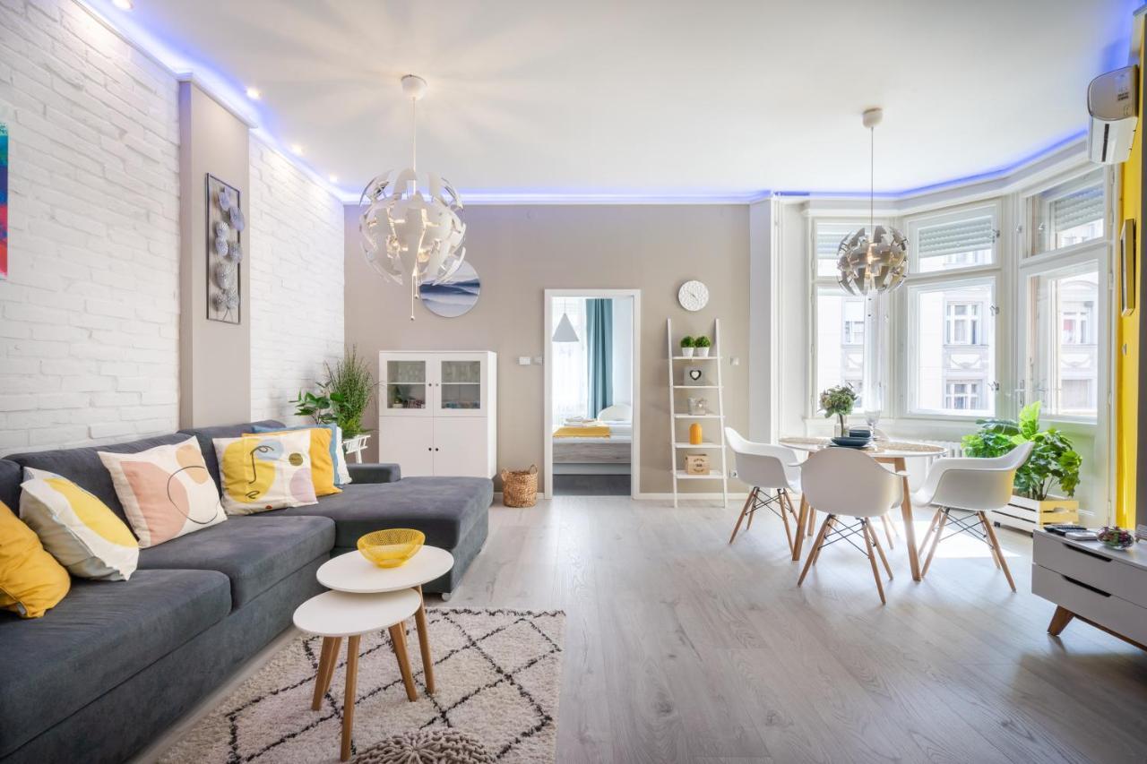 Apartment Bpr Lavish In Downtown